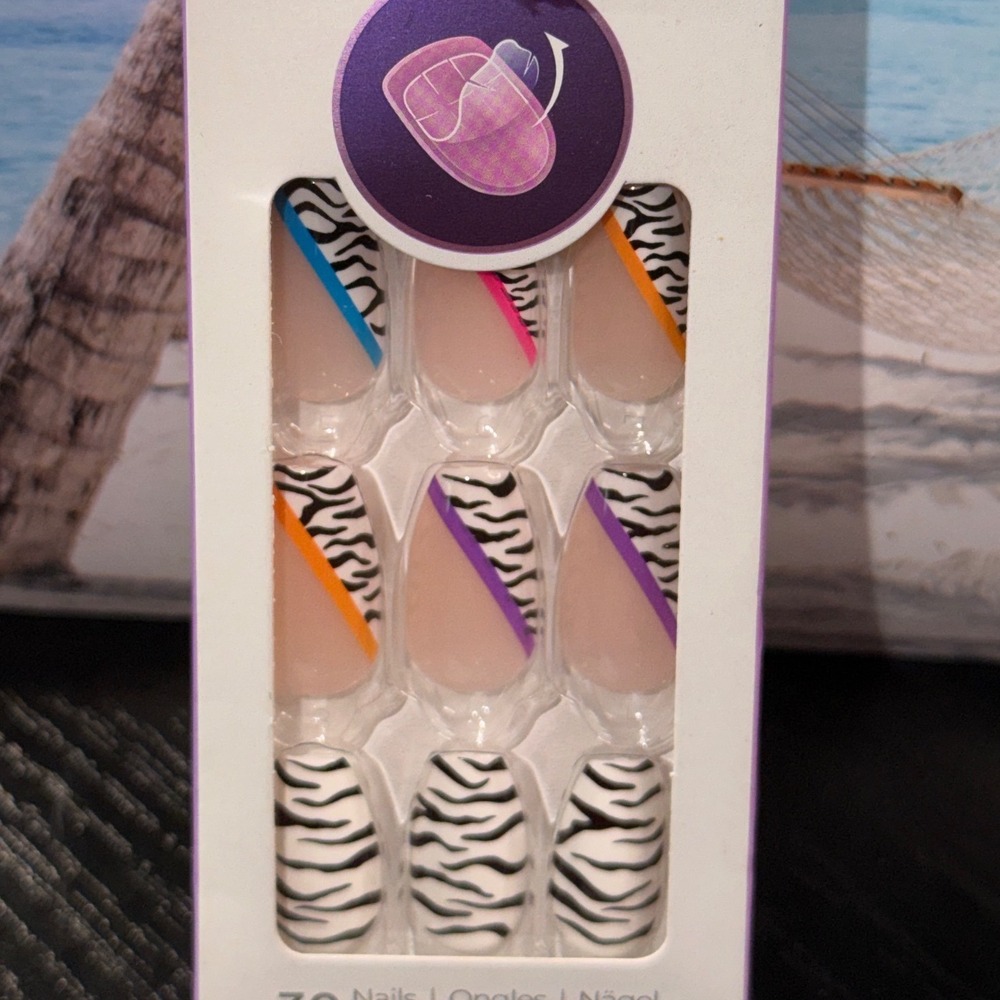 imPRESS Press-On Manicure Thriving Zebra Print Multi-Color Medium Nails 90's